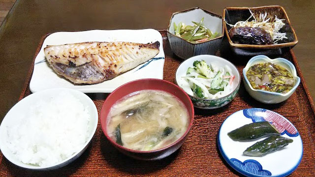 メインは鱈の津軽の郷土料理ご膳